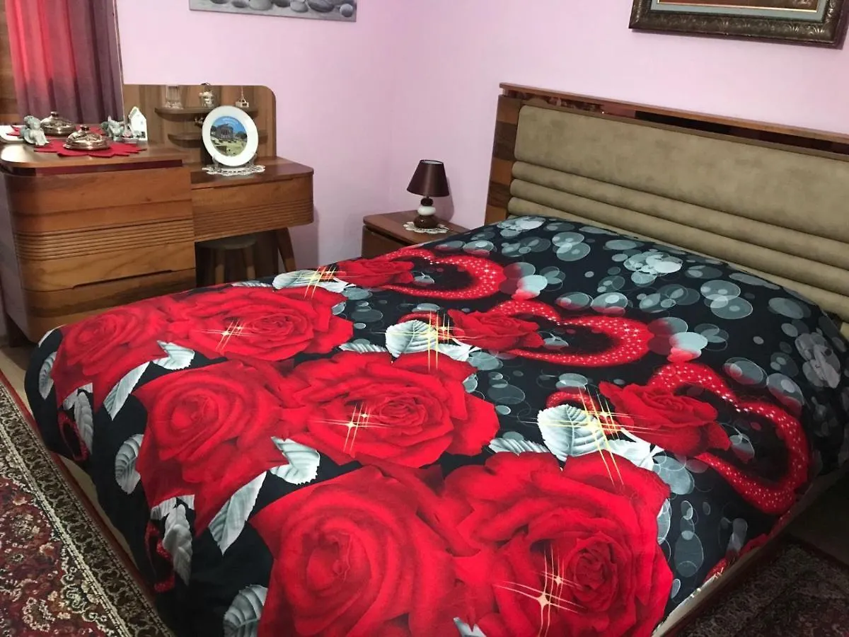 Laku Apartment - At The Heart Of Tirana 0*,